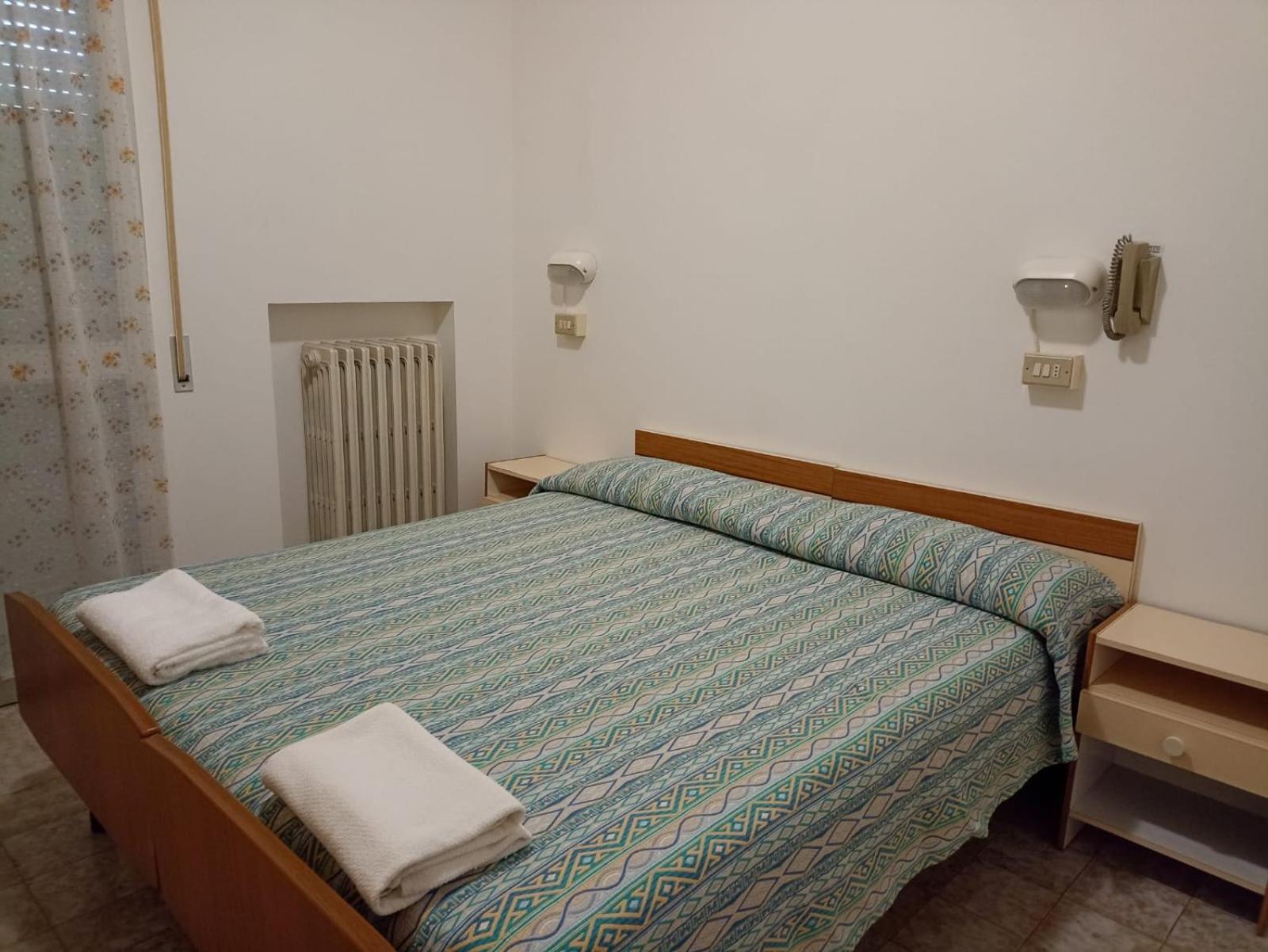 Hotel Toschi Lido di Classe Bagian luar foto