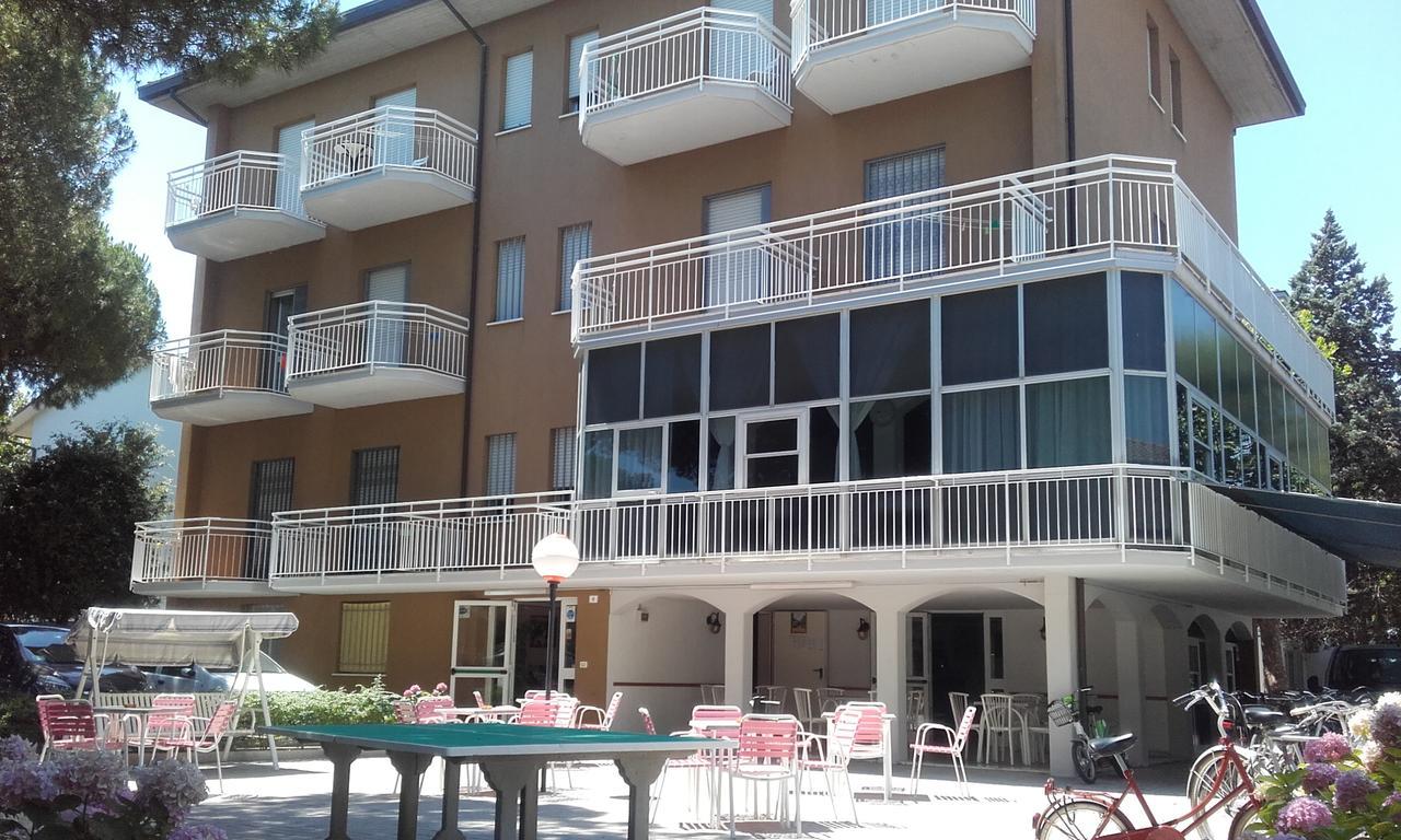 Hotel Toschi Lido di Classe Bagian luar foto