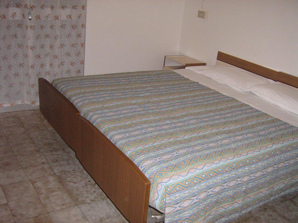 Hotel Toschi Lido di Classe Bagian luar foto